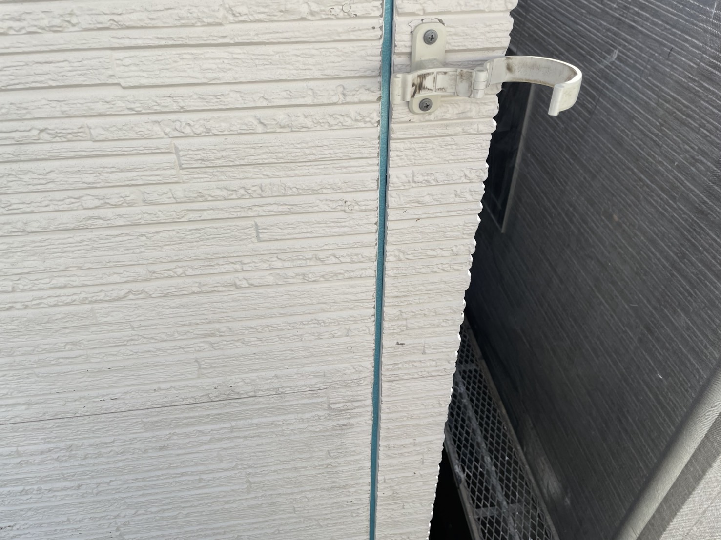 相模原市南区H様邸外壁屋根塗装工事　コーキング工事