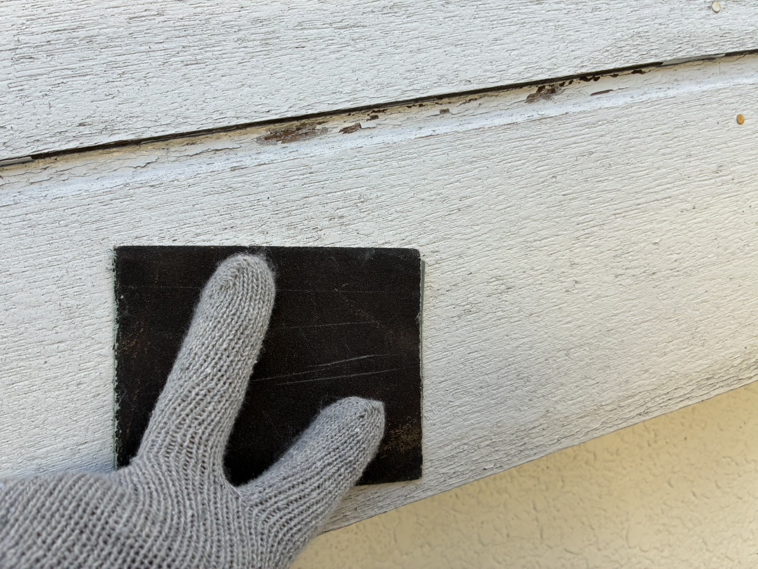 相模原市南区O様邸外壁塗装工事　ケレン作業