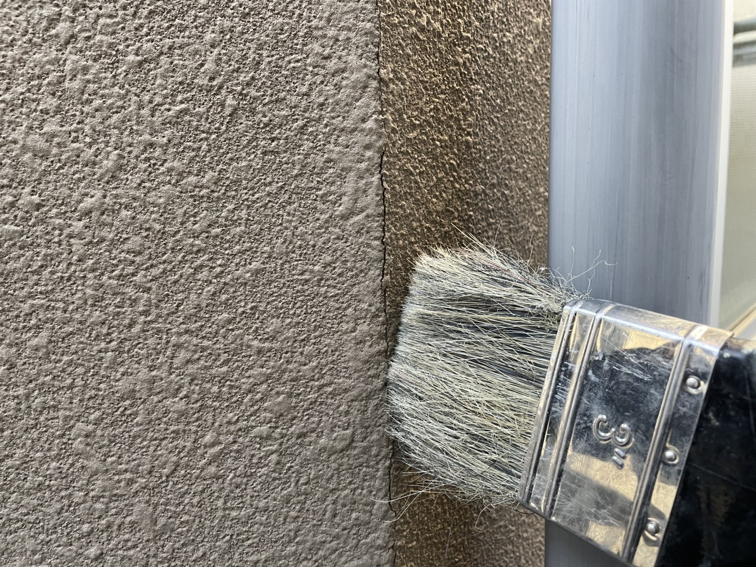 相模原市南区S様邸外壁屋根塗装工事　外壁クラック処理