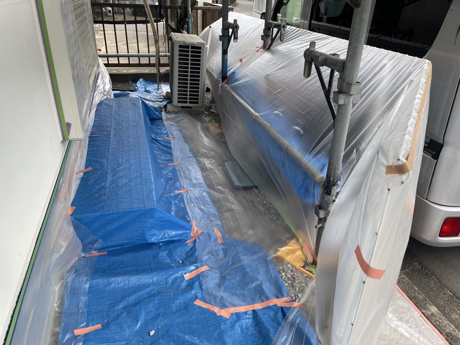 相模原市南区O様邸外壁塗装工事　養生作業