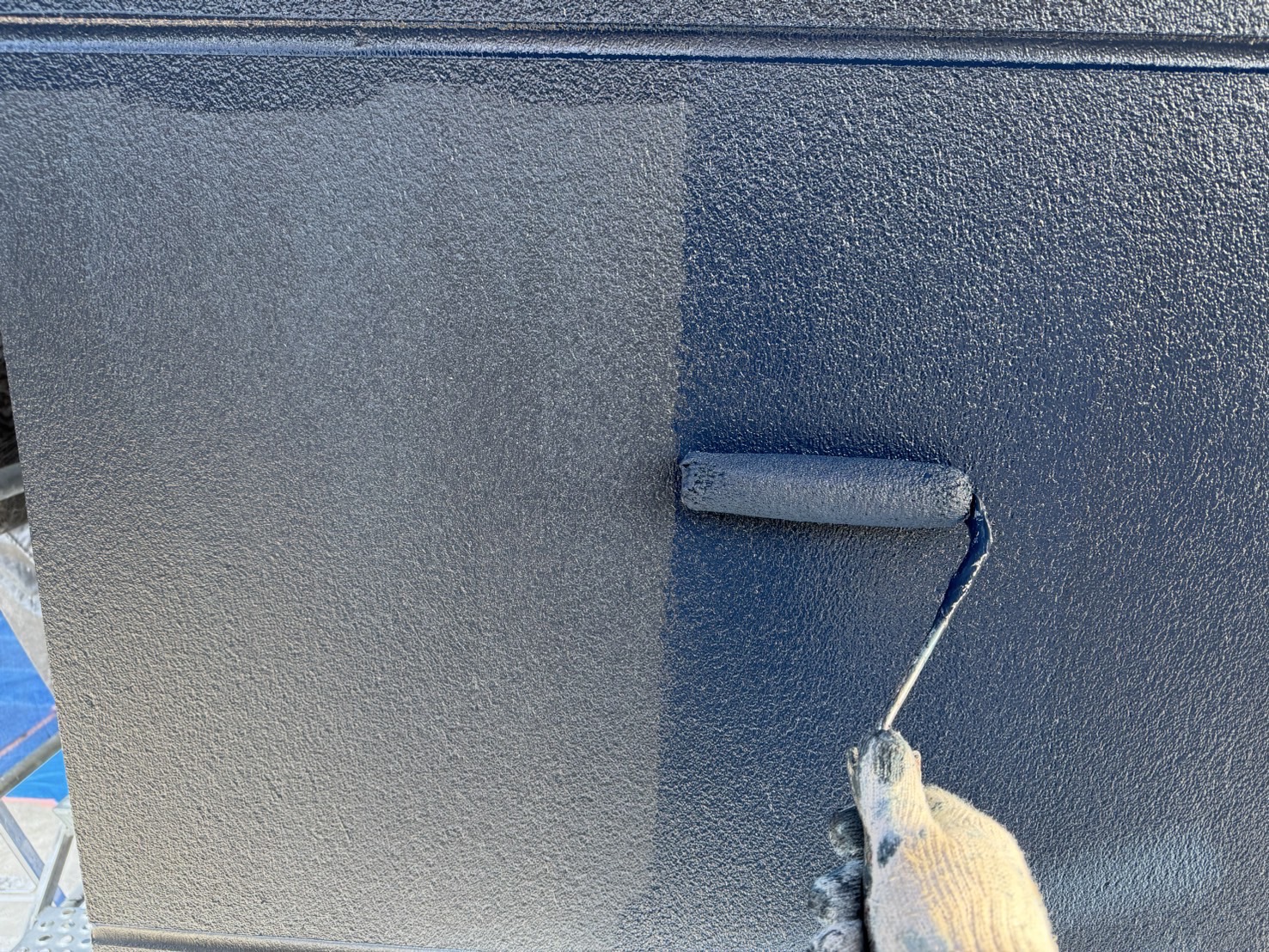 相模原市南区O様邸外壁塗装工事　外壁上塗り工事