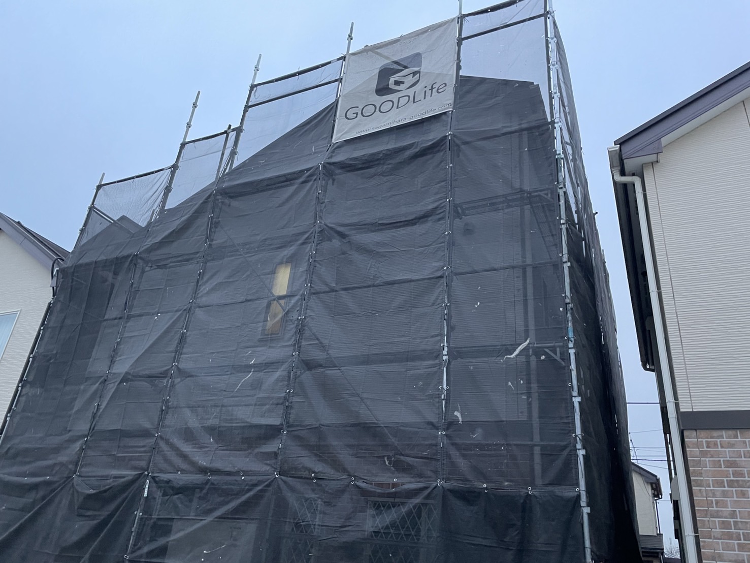 相模原市南区T様邸外壁塗装屋根工事　足場架設工事