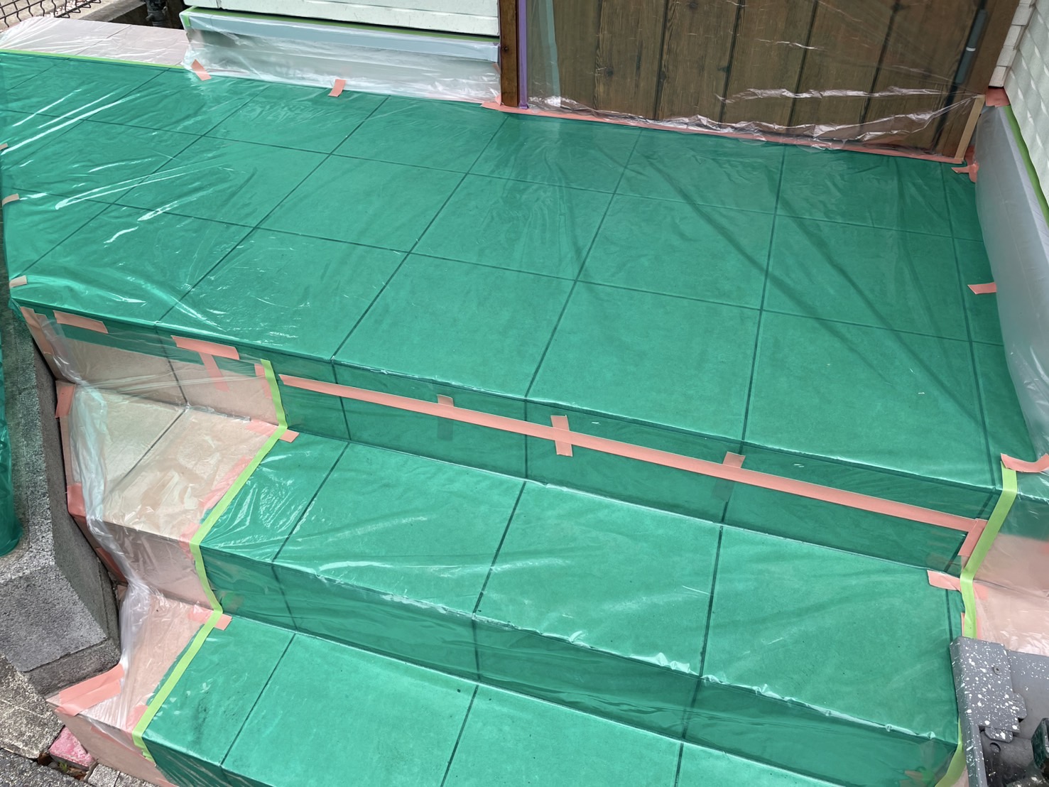 町田市N様邸外壁塗装工事　養生作業