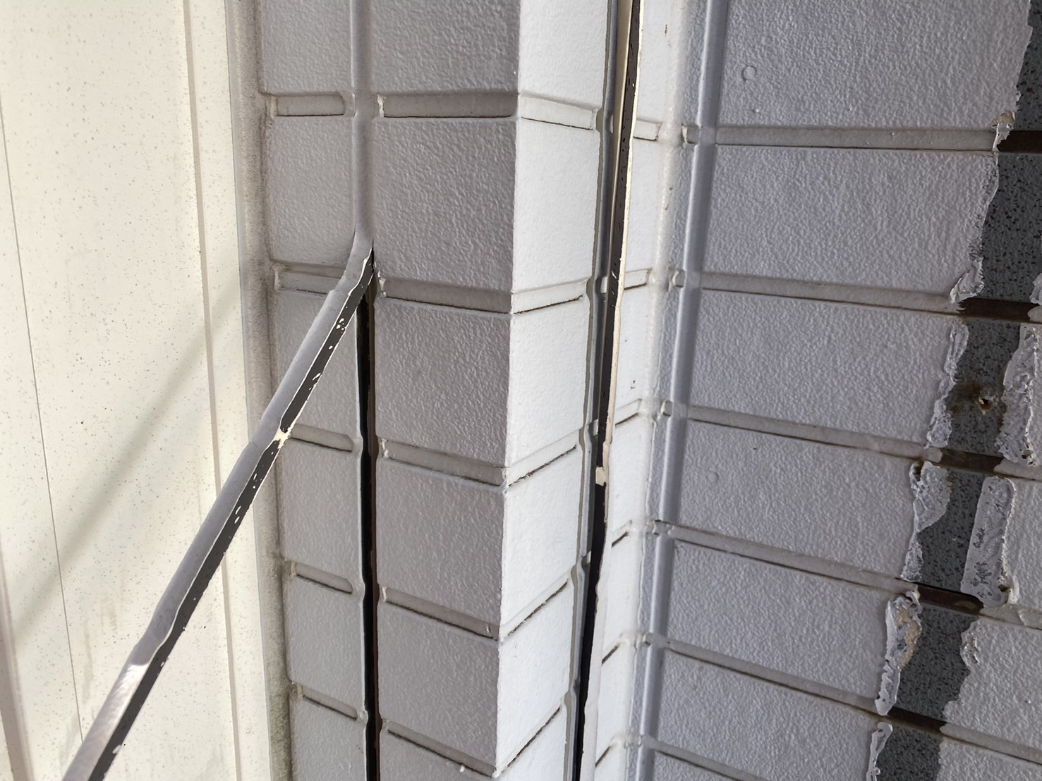 相模原市緑区N様邸外壁屋根塗装工事　コーキング工事